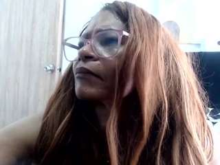 bustyxmilf