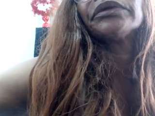 bustyxmilf