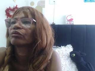 bustyxmilf