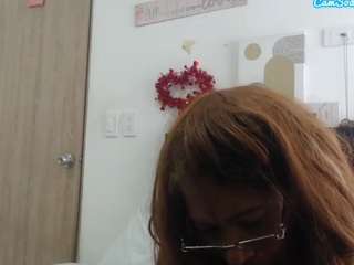 bustyxmilf