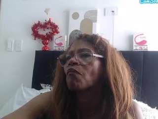 bustyxmilf