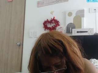 bustyxmilf