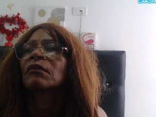 bustyxmilf