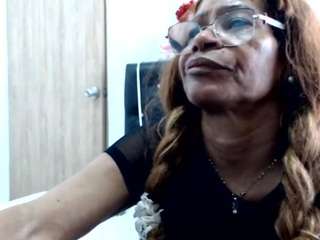 bustyxmilf
