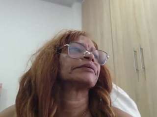 bustyxmilf