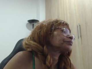 bustyxmilf