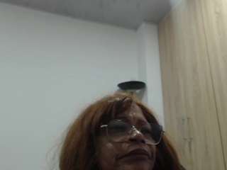 bustyxmilf