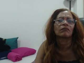 BustyXMilf live cam preview
