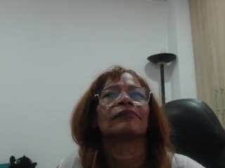 BustyXMilf live cam preview