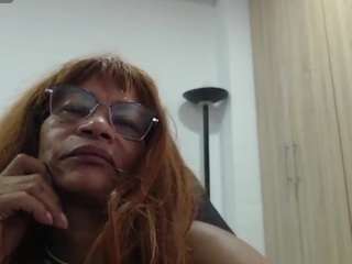 bustyxmilf