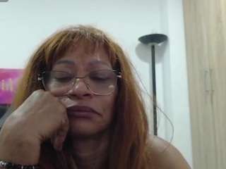 bustyxmilf