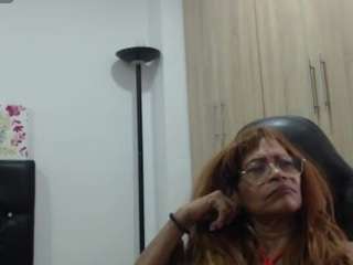 bustyxmilf