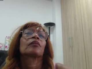 bustyxmilf