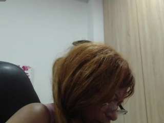 bustyxmilf
