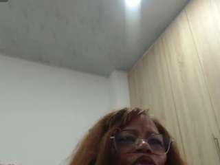 bustyxmilf
