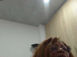 bustyxmilf