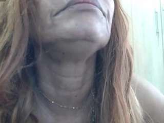 bustyxmilf