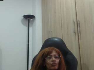 bustyxmilf