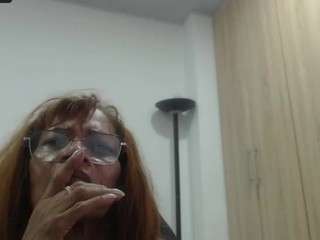 bustyxmilf