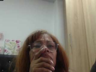 bustyxmilf webcam