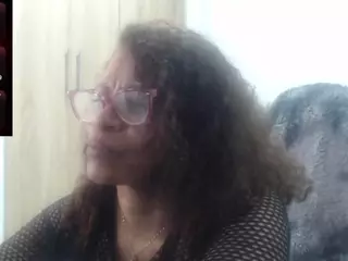 BustyXMilf's Live Sex Cam Show