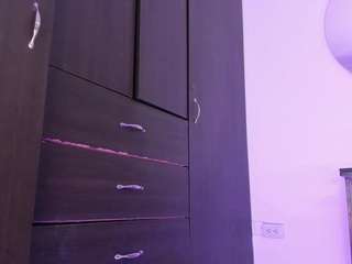 dylan-greyy live webcam show