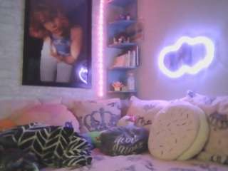  kittytoezzz chat room