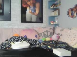  kittytoezzz chat room