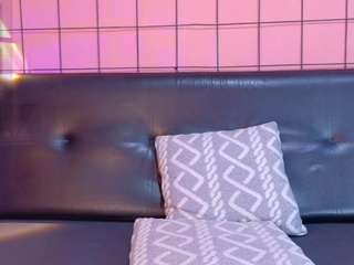 mensia-hernandez webcam