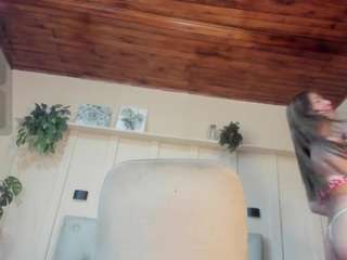 nicoll-snow Live Webcam on CamSoda