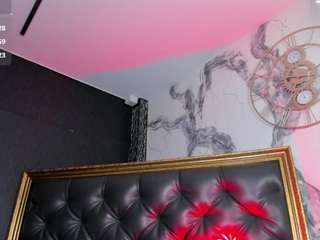 dalaymoore Live Webcam on CamSoda