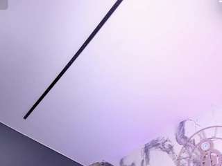 dalaymoore live cam profile