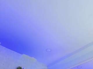 DalayMoore live webcam show