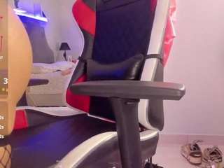 DalayMoore live webcam show
