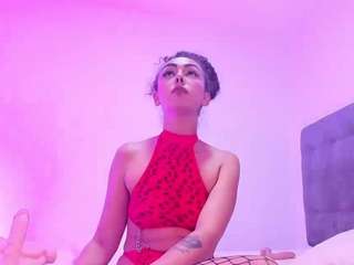 DalayMoore live cam preview
