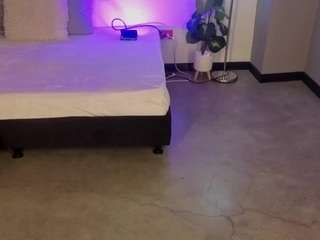 niicole-fox2 Live Webcam on CamSoda