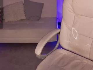 niicole-fox2 live cam profile