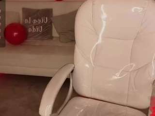 niicole-fox2 Live Webcam on CamSoda