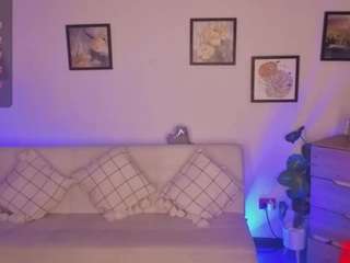 niicole-fox2 Live Webcam on CamSoda