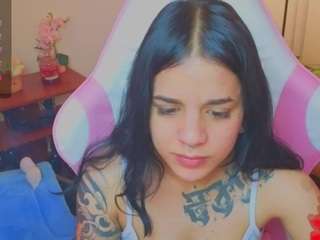 niicole-fox2 live webcam show