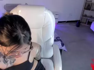 Niicole-Fox2's Live Sex Cam Show