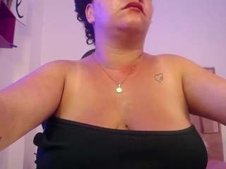 conycurly's CamSoda show and profile