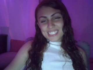 aliciaaxiom Live Webcam on CamSoda