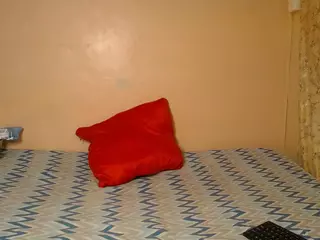 LINA's Live Sex Cam Show