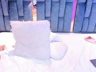 samanthaagil Live Webcam on CamSoda