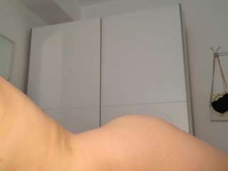 yourluna from CamSoda