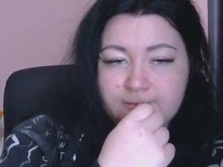 medjik-lool's CamSoda show and profile