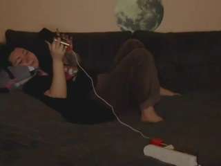 medjik-lool's CamSoda show and profile