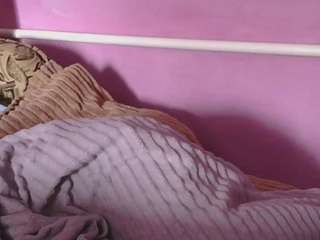 medjik-lool Live Webcam on CamSoda