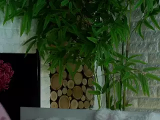 CwenFenney's Live Sex Cam Show